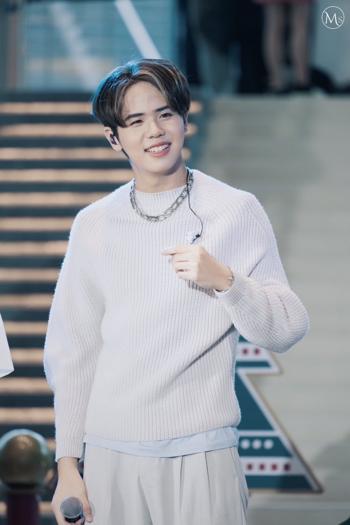 merrymumories's tweet photo. 221224🐯🤍
#WintercallingxATLAS
#Wintercalling #หิมะตกที่ศูนย์สิริกิติ์
#MUONSAN #MuonATLAS #ATLAS_TH https://t.co/0LEPyprm9O