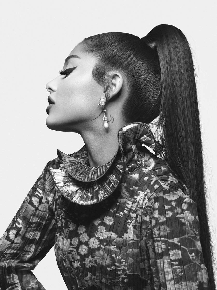 moodsofaquarius's tweet photo. Ariana Grande asks you to play her best album, which album are you playing? https://t.co/qAuAEdbS73