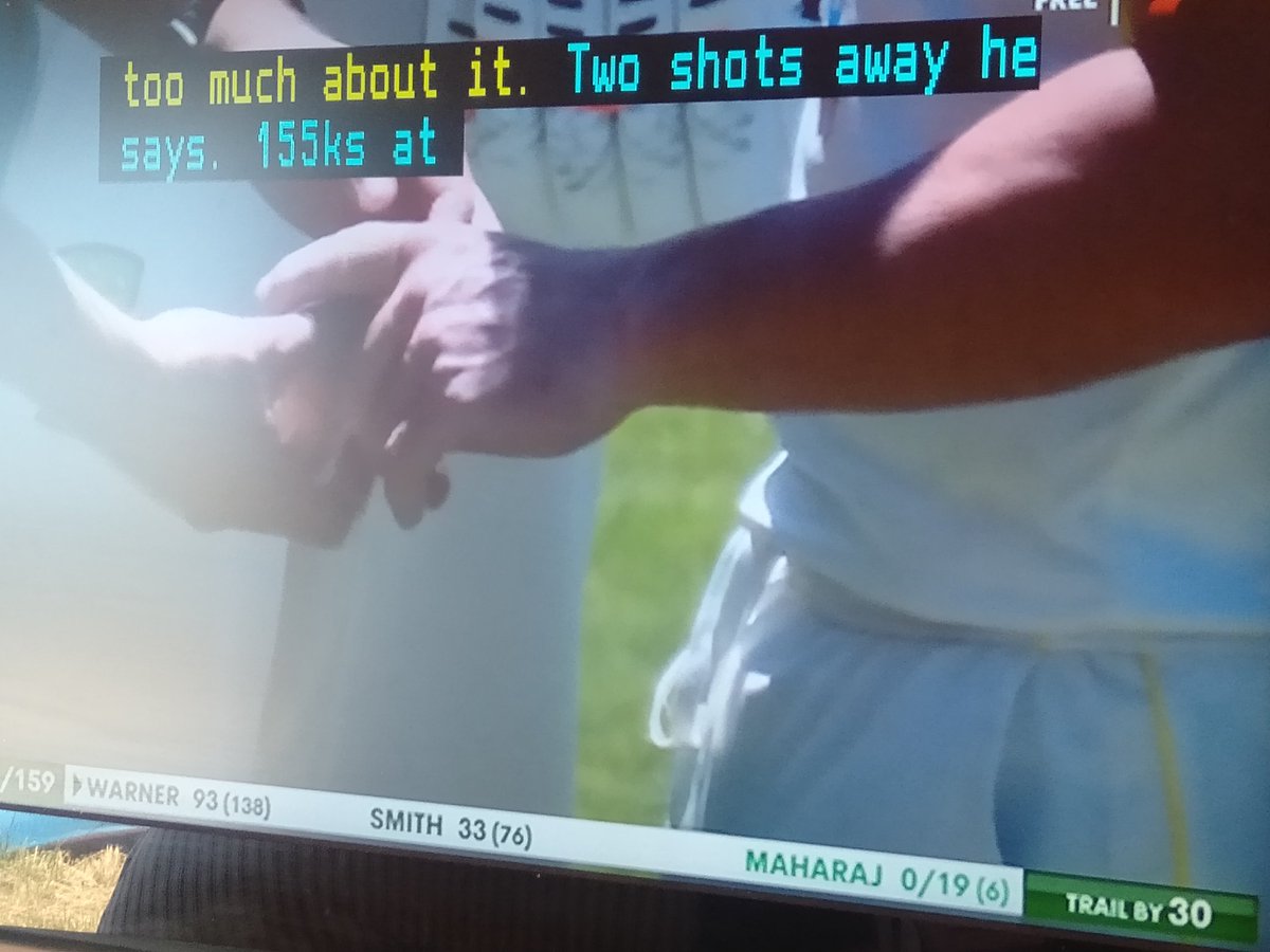 SportingHands's tweet photo. Now @davidwarner31 needs more Coban for his fingers. What's going on with the Australian cricket team's hands? #AUSvsSA #handinjury https://t.co/QS0svTVfU8