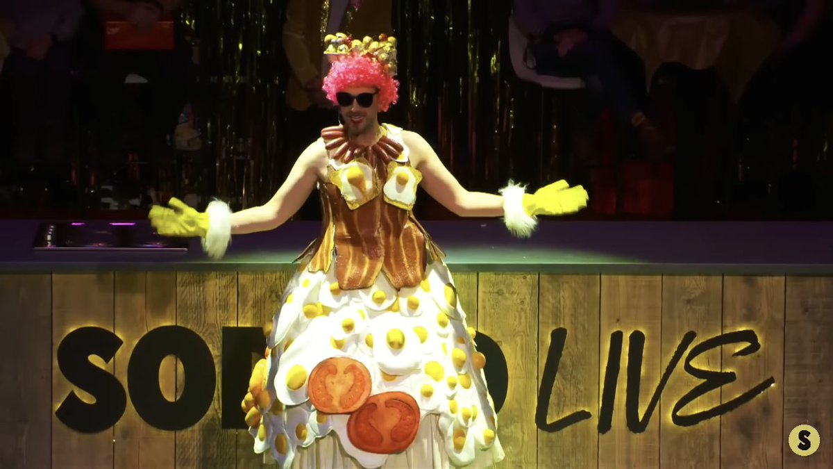 KatiiTusa's tweet image. My attempt at Janice’s magnificent dress from @sortedfood #SortedLive