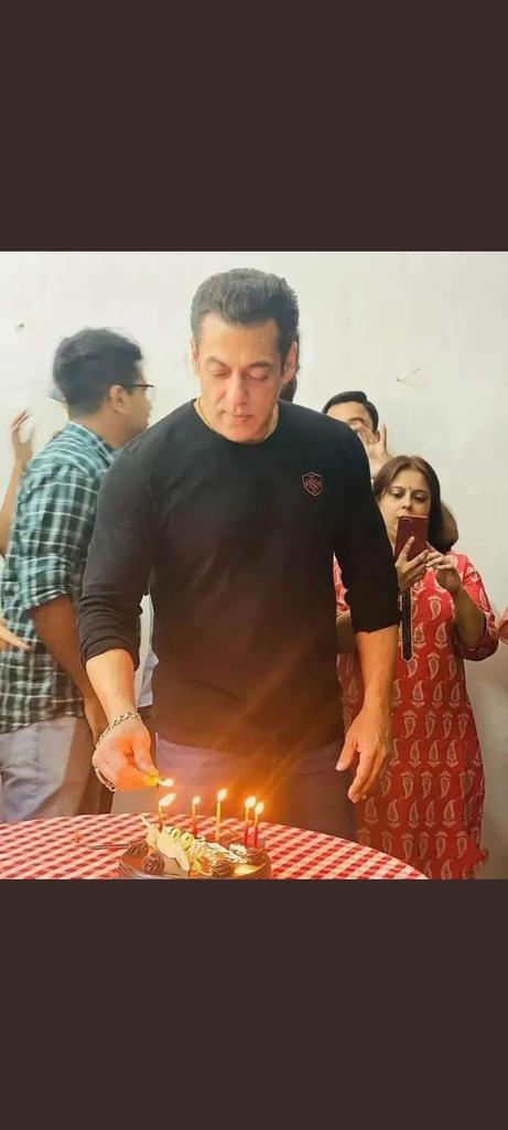 HAPPY BIRTHDAY 57 YEAR  MANY MANY HAPPEN TODAY <a href="/beingSalmanKhan/">Salman Khan</a> 🌹🌹🌹🌹🌹🌹😘😘❤ i wish your all future life tile very lucky has the strength to stay in the hard ❤ of fans even more #SalmanKhan ilove you somuch my dear sir 💞💞💞💞