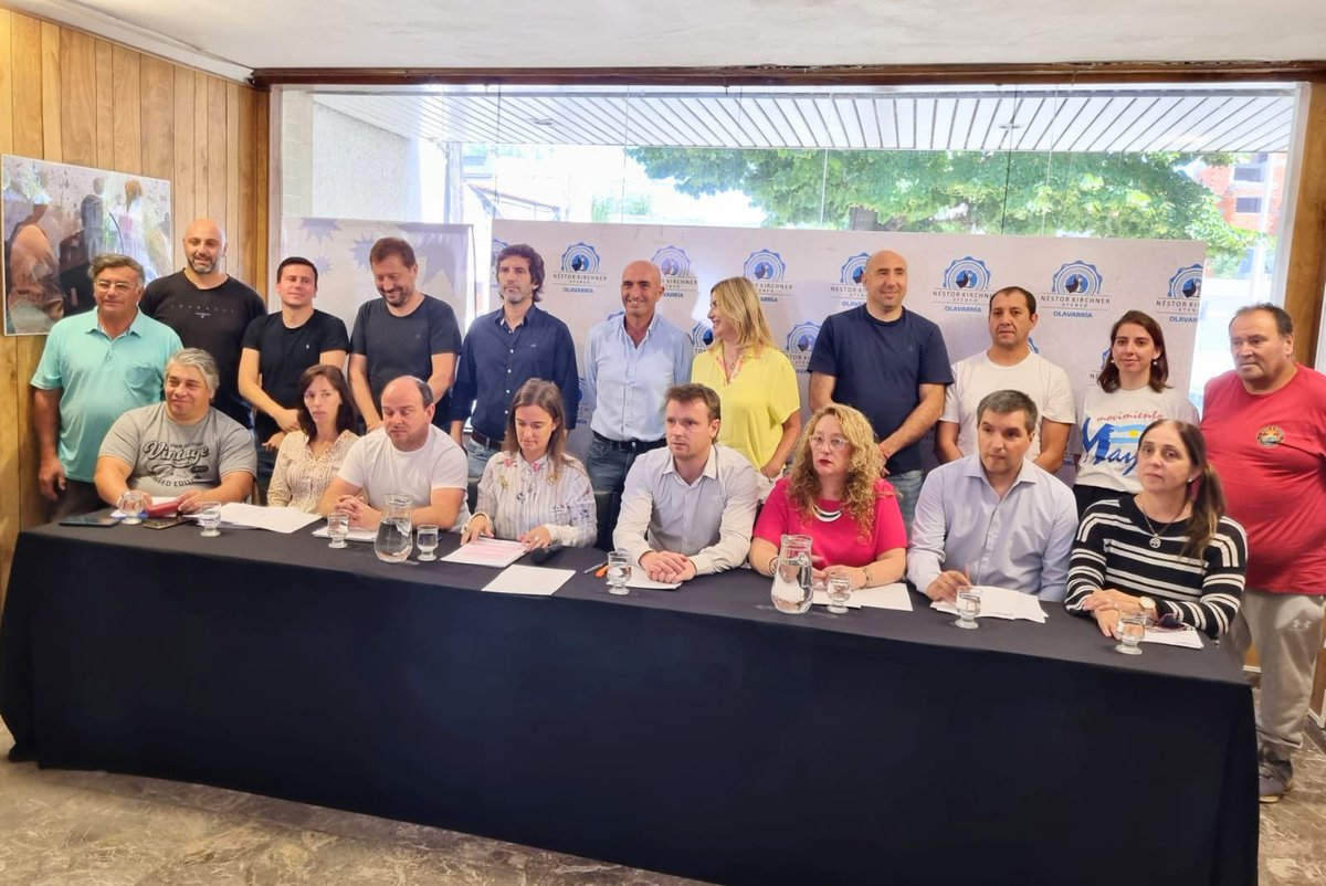 rodriguezolav's tweet photo. Ante la falta de inversión pública con recursos genuinos y la mala administración  que Galli demuestra en su presupuesto 2023 le decimos #No. Vamos a seguir demandando un proyecto de desarrollo y oportunidades de inversión en los sectores que el Partido de #Olavarría https://t.co/ALIAjK3mTc