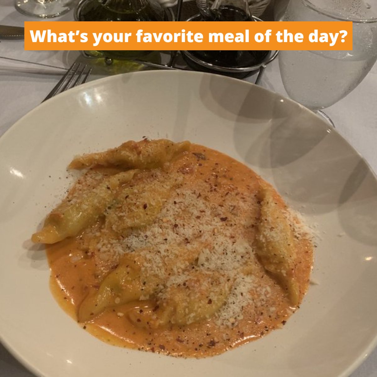 AlbertoNewYork's tweet photo. We may serve one of the best dinners you can get, but we’d still like to know which meal you prefer most: breakfast, lunch, or dinner. Let us know below! https://t.co/8keTit21Ub