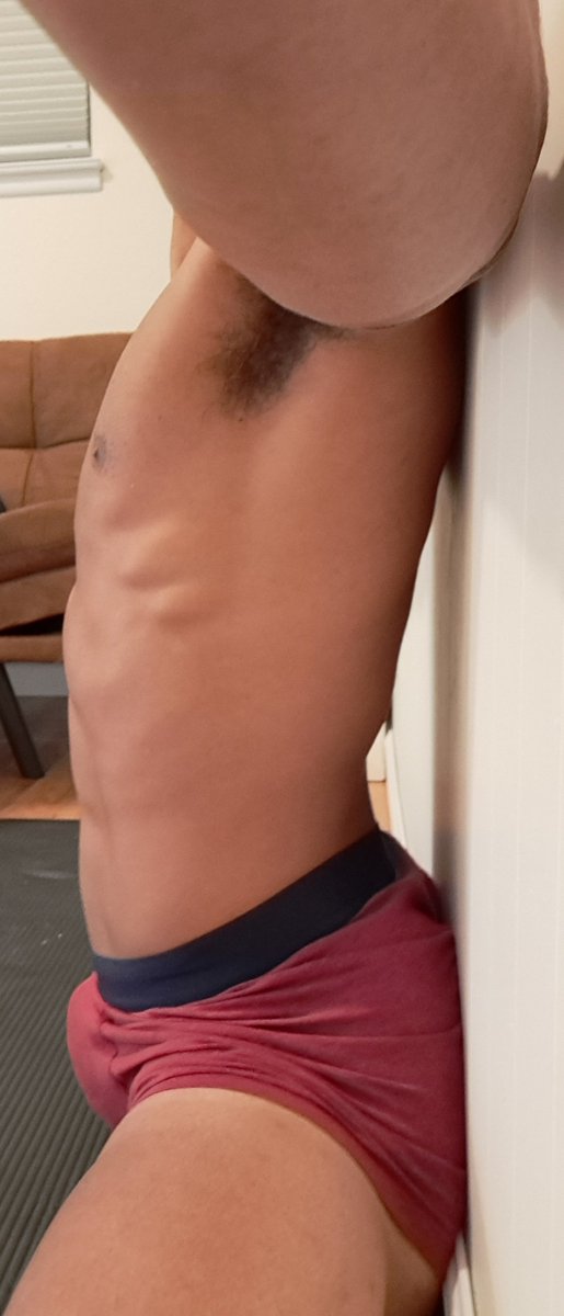 FlexiboyT's tweet photo. Time to get back into a routine
#stretching https://t.co/f3sLii5W3S
