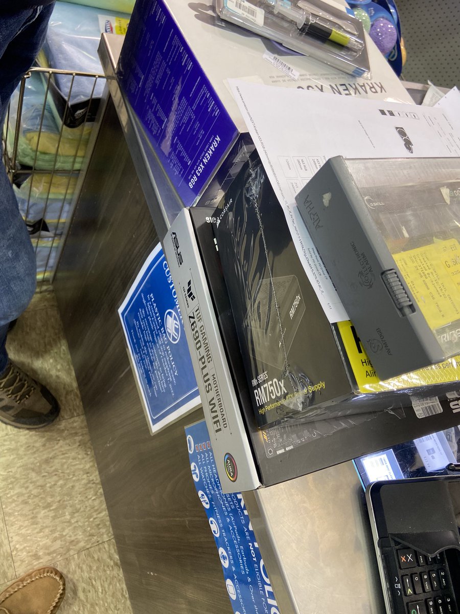 just burned 3 paychecks on some pc stuff ight