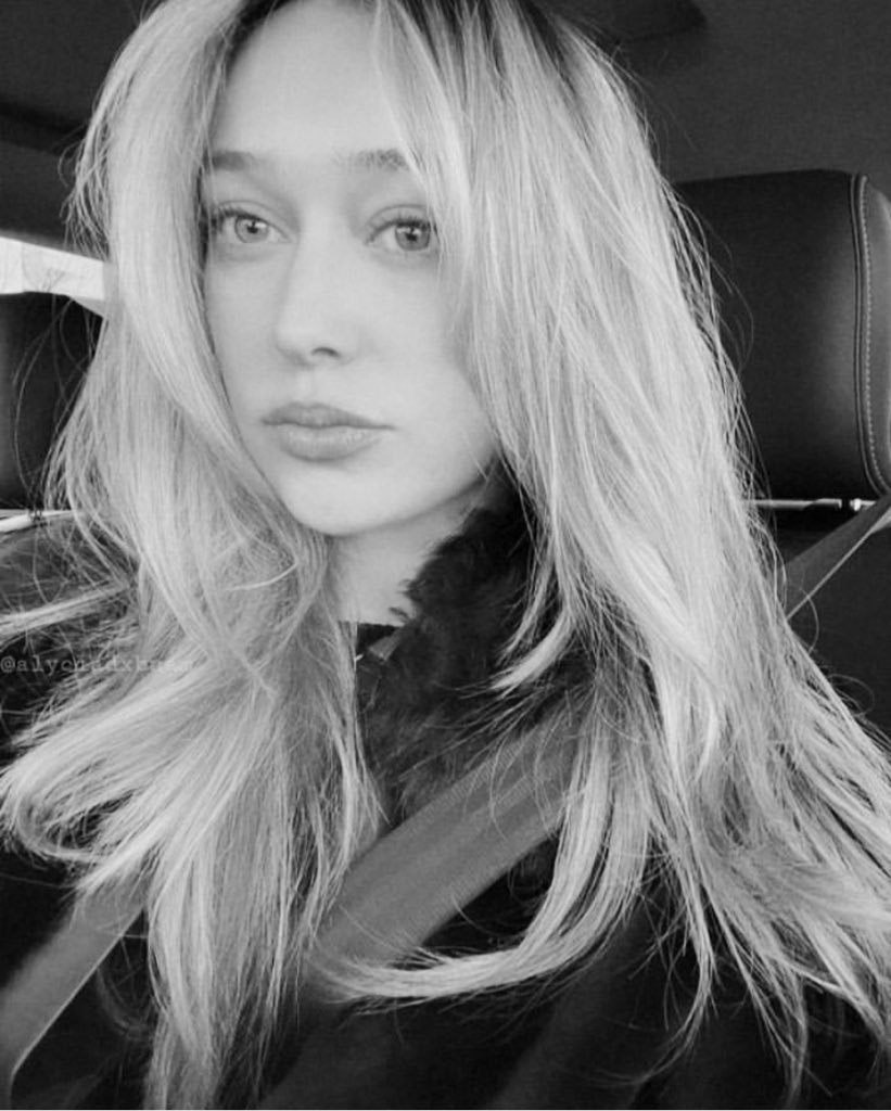 𝑳𝑰𝑳𝒀 𝑺𝑨𝑳𝑽𝑨𝑻𝑶𝑹𝑬. tweet media