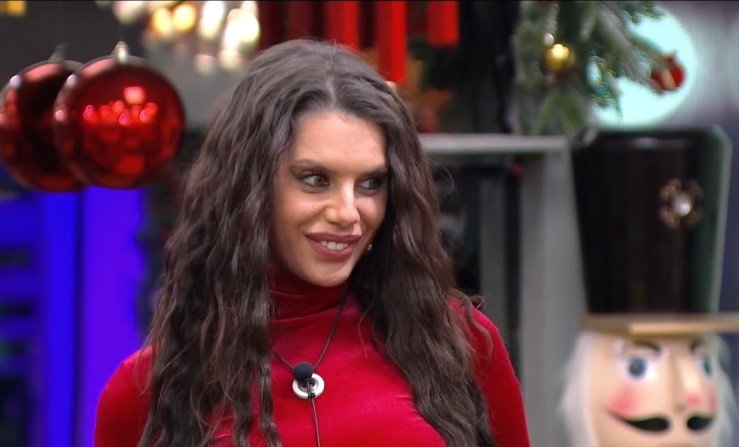 NoVabbehAdoro's tweet photo. #GFVIP

Non Antonella che entra in casa parlando in latino buttando all'aria subito il consiglio di Soleil. https://t.co/ukb1P0fERl