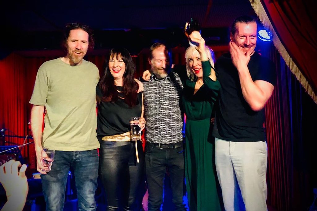 Thank you so much to everyone who came to the show <a href="/WorkmansDublin/">The Workmans Club</a> on Thursday 22 Dec. It was a really beautiful night onstage with <a href="/Peter_Vogelaar_/">peter_vogelaar_</a> <a href="/Gerryjhoran/">Gerry Horan</a> <a href="/ConwayFionnuala/">Fionnuala Conway</a> and Conor Murray. Thanks to <a href="/IrishMJ/">IrishMJ</a> for the gorgeous shots. Happy Christmas everyone 💚