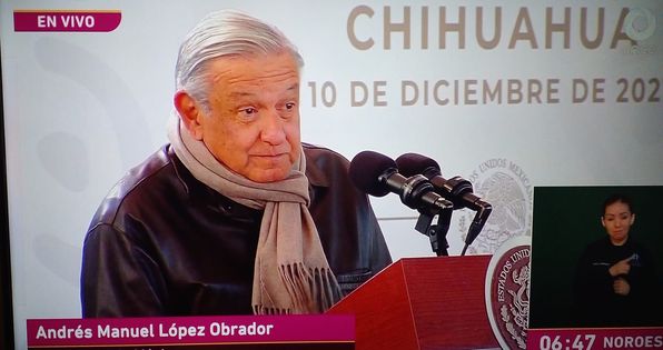MUSSAMAYUB1's tweet photo. @ElSoberanoMX @lopezobrador_ Le falto agregar al mas que soberbio, "como soy yo era el" que ni doña cacahuata le dirá que habla puras tarugadas, y eso que tiene como premisa NO MENTIR, NO ROBAR Y NO TRAICIONAR-.-3a https://t.co/Gw59FXFjip