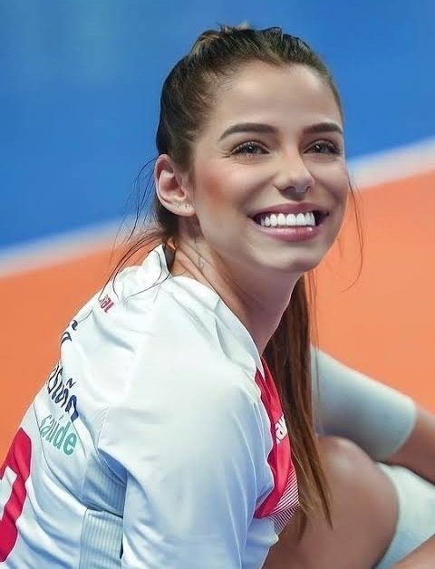 Biel_comenta's tweet photo. Segundo o Metrópoles, Key Alves, a jogadora de vôlei mais seguida do mundo, está confirmada no camarote do #BBB23. https://t.co/d39jbLBtmI