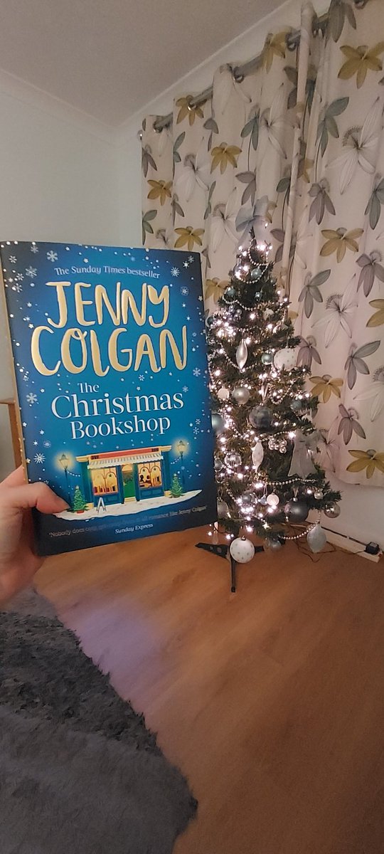 royal4ever07's tweet photo. Book 88 ✅️ Boxing Day read completed ... the problem with a @jennycolgan book is that I can never put it down!! 🌲📖📚 #books #bookworm #2022reading #BookTwitter #christmasreading https://t.co/8ypEJcuowe