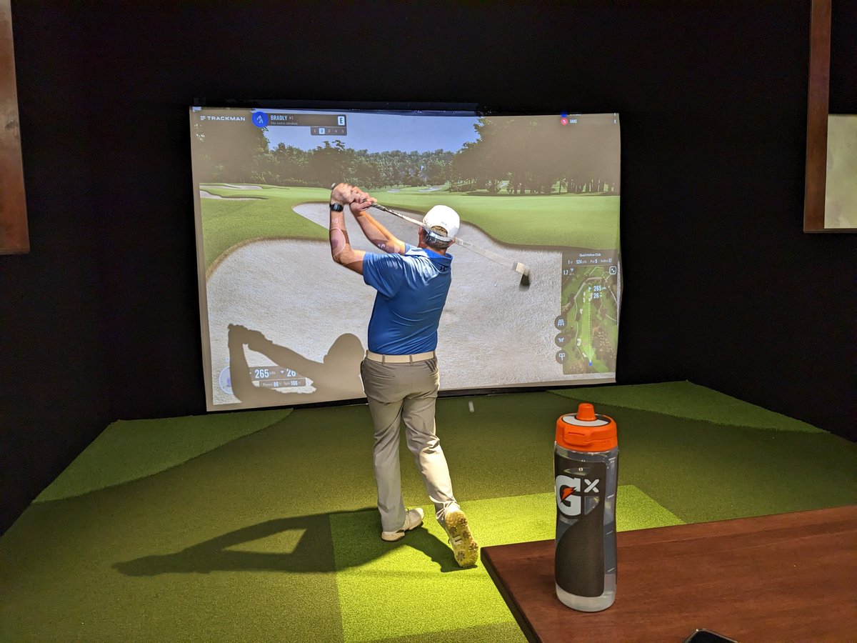 MidwestGolfJake's tweet photo. Name that golfer! #SoPure https://t.co/YGNH4Z6VjD