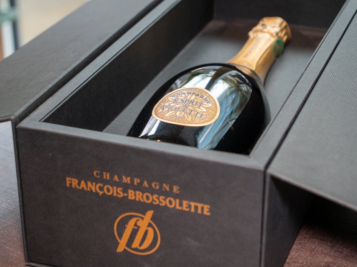 Over 300 types of Champagne to celebrate New Year the right way!

bit.ly/3G4QIhy