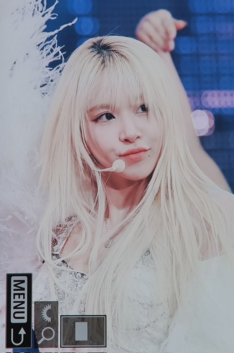 chaeypics's tweet photo. 221224 https://t.co/nJwJtgGpzK