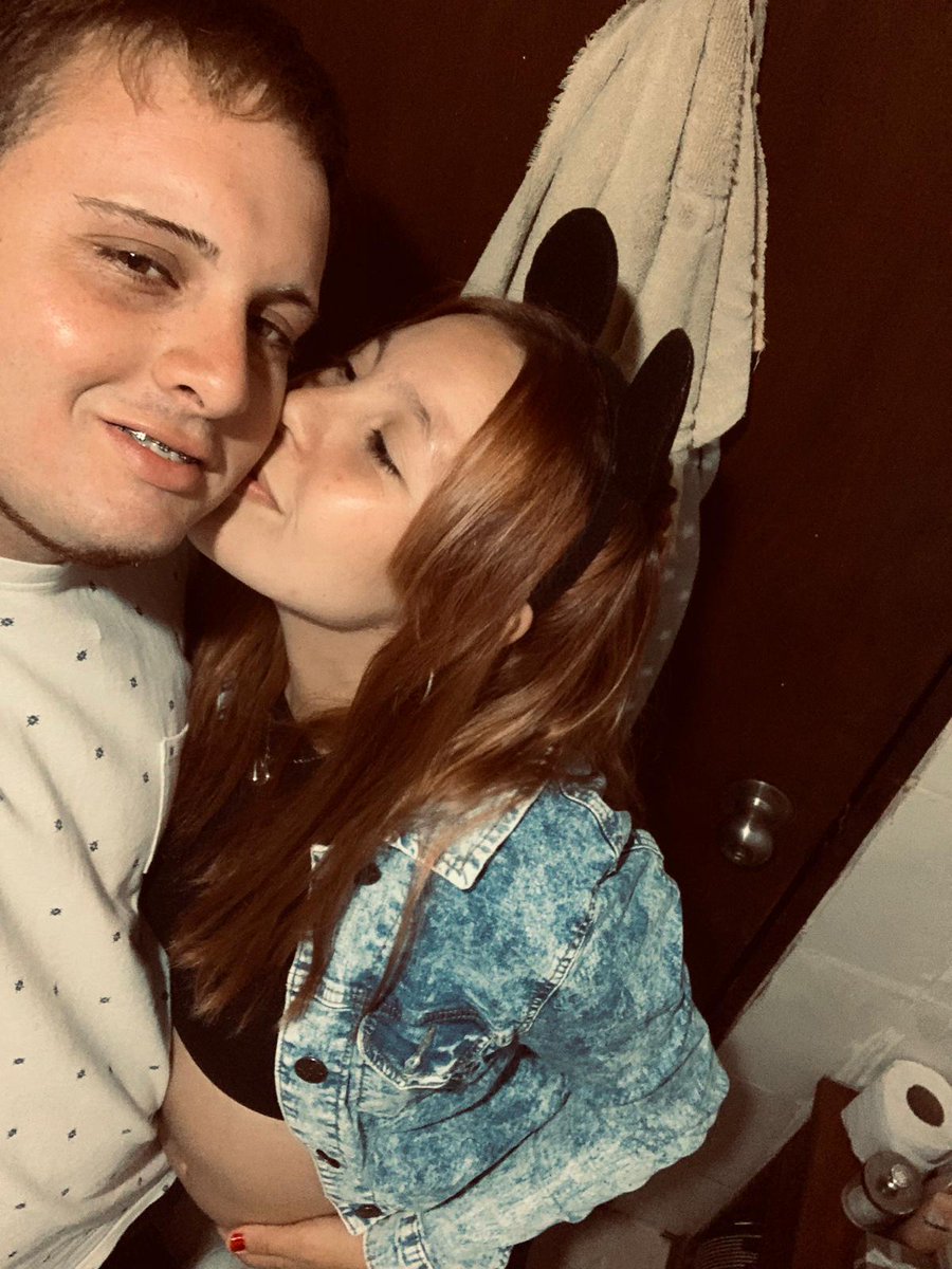 En cada letra de este mensaje va un beso para vos,en cada palabra un abrazo y aunque no lo veas,algo que no puedo fingir : Un corazón enamorado de vos 🥰❤️ te amo mi amor siempre juntitos❤️