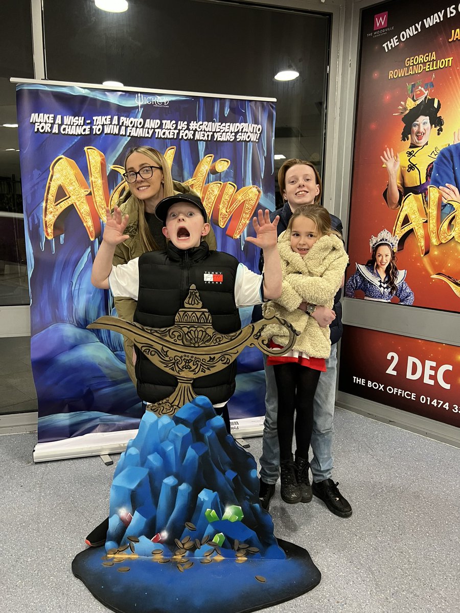 Tracy Rayner tweet media