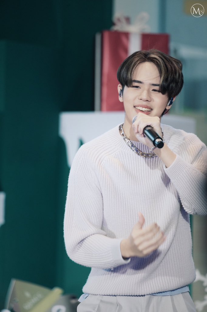 merrymumories's tweet photo. 221224🐯🤍
#WintercallingxATLAS
#Wintercalling #หิมะตกที่ศูนย์สิริกิติ์
#MUONSAN #MuonATLAS #ATLAS_TH https://t.co/AKWjXoWe4t