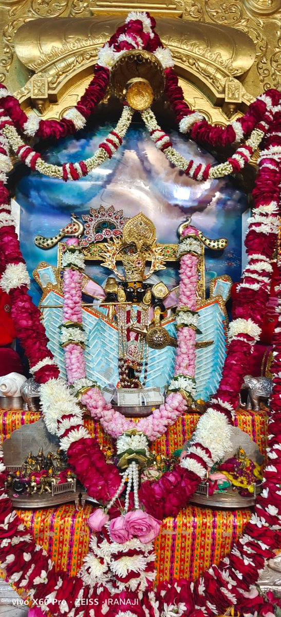 KapilShrimali's tweet photo. श्री सांवलिया सेठ की जय (आज के दर्शन) 27 दिसंबर https://t.co/NZ7MI9bg3J