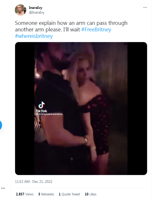 TeradaTomoo's tweet photo. @InaraIvy Maybe because the arm never "pass through another arm" but slips behind hers? A lot of accounts wanting to disinform to sabotage #FreeBritney #FreeBritney2 #JusticeForBritney #WhereIsBritney #SOSBritney #BritneyWasNeverFreed #BritneyIsNotFree #EndTheCarePlan #BritneySpears https://t.co/0cvtnIP1kk