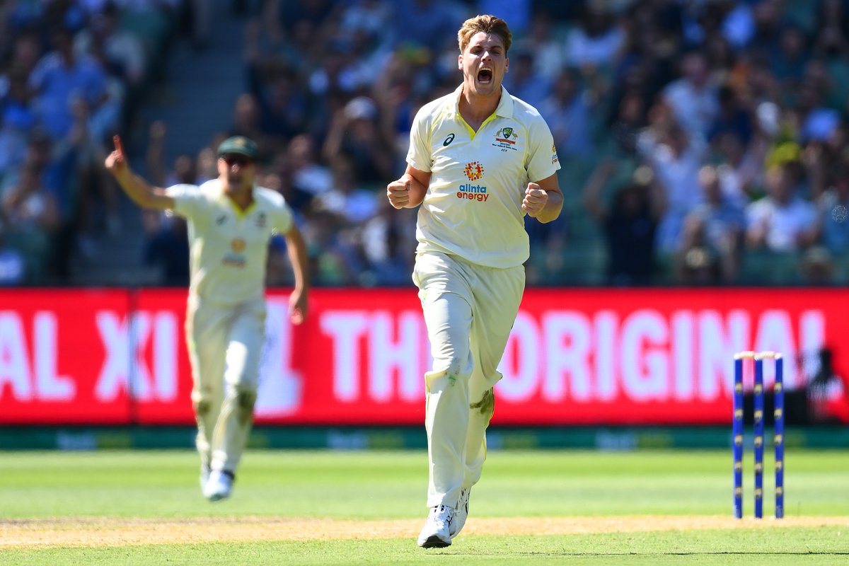 MediaweekAUS's tweet photo. #TVratings #cricket
#AUSvSA 2nd Test #Melbourne Day 1
#FirstSession
Seven Metro 646,000/Regional 341,000 = 987,000
Fox Cricket 349,000
#SecondSession
Seven 749,000/357,000 = 1,106,000
Fox Cricket 373,000
#ThirdSession
Seven 810,000/404,000 = 1,214,000
Fox Cricket 385,000 https://t.co/J6QGipcQXd