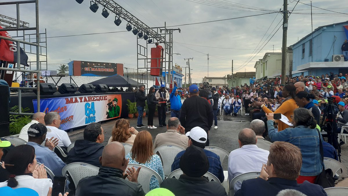 Reconocimiento a la Empresa de Acueducto y Alcantarillado Mayabeque y la UEB de Batabanó por el esfuerzo realizado en las acciones de recuperación tras el paso del huracán Ian. Además fue entregada a la UEB la medalla 80 aniversario de la CTC.
<a href="/AbelSalasGarcia/">Abel Salas Garcia</a> <a href="/ArnerMarrero/">Arner Marrero</a>