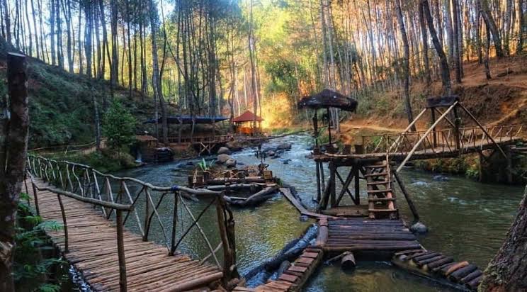 ResitaSari03's tweet photo. @infobdg Tempat buat camping 😁 https://t.co/TbHUo19Ubp