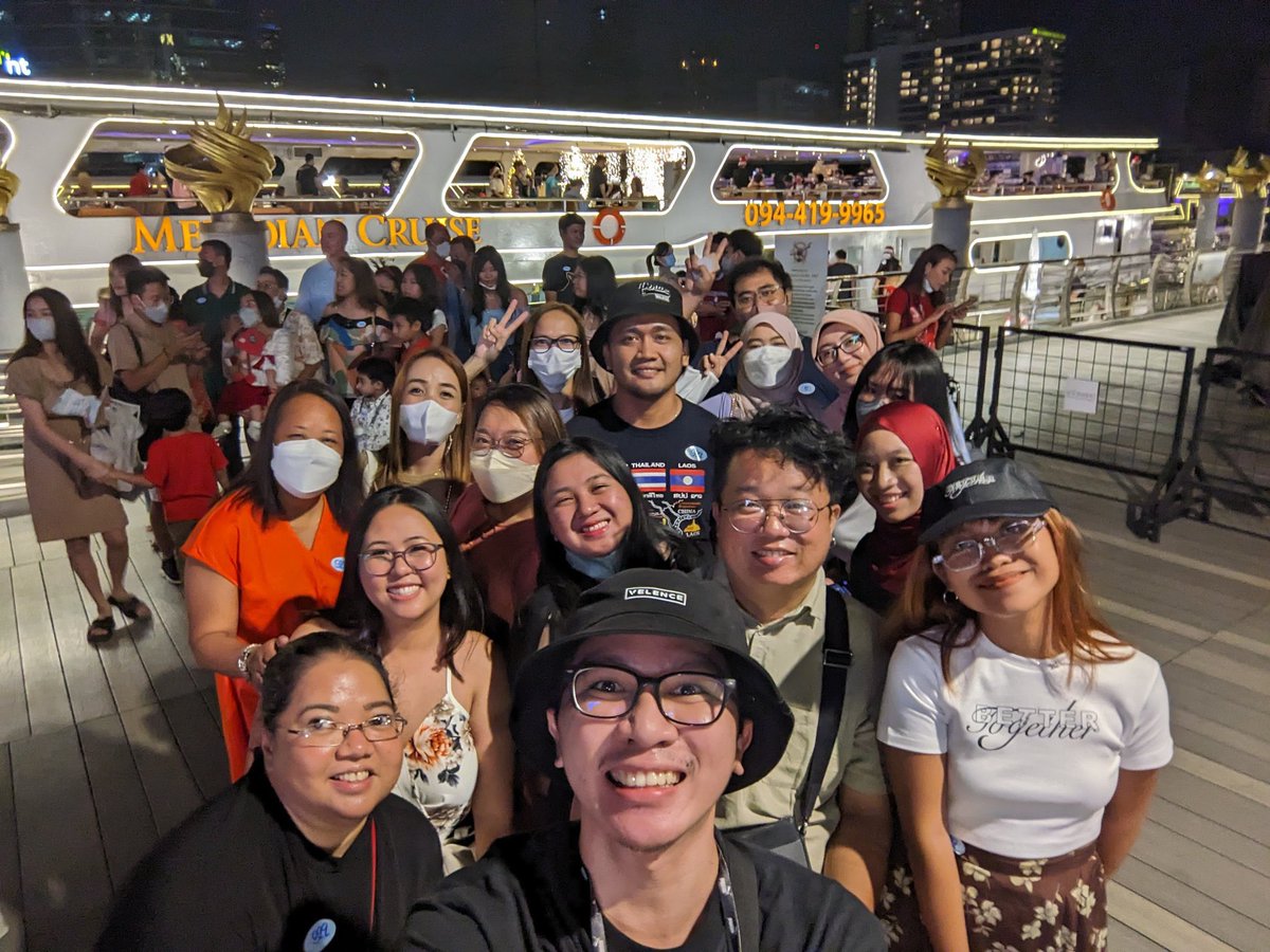 BLue_Tyline's tweet photo. Happy Birthday @Khyun04092 Happy to meet all of you guys. Till Next BrightWin event. #ไบร์ทวิน #hbdLea #hbdBright #christmas #25th #December #2022 https://t.co/ofdcokVTXP