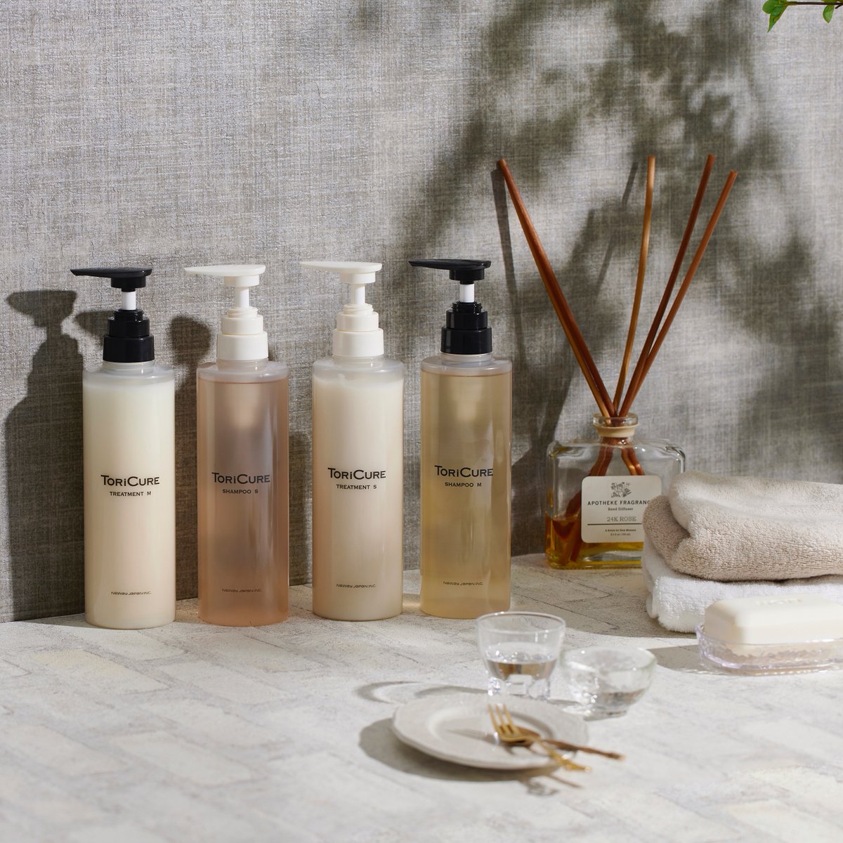 サロントリートメントをしている方は、ぜひサロン帰りのキレイな髪を持続させるホームケアがオススメ。
「トリキュア」は、髪のタンパク質と脂質を効果的に保持、補給しながら髪と地肌を弱酸性の整えサロントリートメント効果を長続きさせます。

#トリキュア  #美容室  #髪質改善