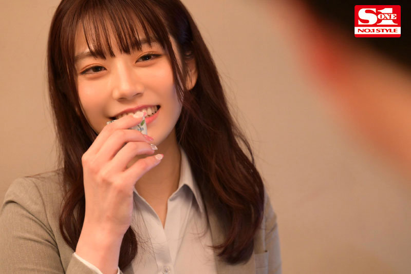 S1_No1_info's tweet photo. 【🌹本日限定版情報解禁🌹】

🔻最大40%オフ
【数量限定】出張先で軽蔑している中年セクハラ上司とまさかの相部屋に… #河北彩花（BD）生写真3枚付き
https://t.co/aqrURldvmk

【通常版】（DVD）
https://t.co/lDCFUooVdv

▾動画▾
https://t.co/oUkN2hlGAI

2023年1��25日発売
@Saika_Kawakita https://t.co/O8XwnOm8oU