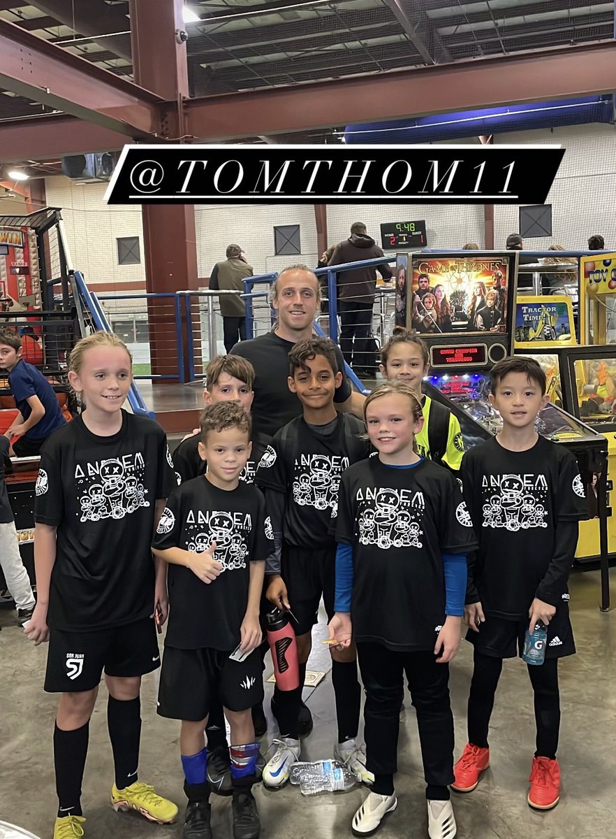 Guest appearance from <a href="/tomthom11/">Tommy Thompson</a> <a href="/ttchristmascup/">TT Christmas Cup</a> #sanjoseearthquakes #christmascup