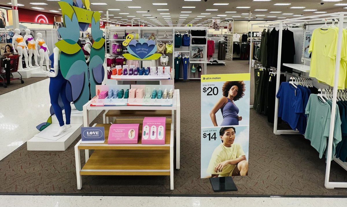 steph_herbert07's tweet photo. Family Gateway update.. Bye Bye Christmas Hello New Year’s resolutions! All In Motion Wellness 🏃🏽‍♀️🏋🏽‍♀️🎯 #t2224 #McallenNorthWest #target #NewYear  @iresendez33 @yvetlyn  @jlflores26 @raecourtney2 @salazarlucy10 https://t.co/x3CTbaml2e
