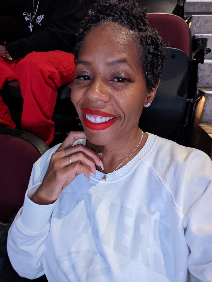 _flyred3's tweet image. Second game home for the Holidays!  Time to extinguish the Nets' hype!!!  #LetEmKnow  #BKNvsCLE