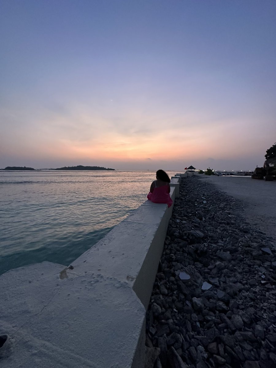 KocharMaddy's tweet photo. Spellbound in the Maldives #coralisland #coral #Maldives #photographylovers #photographers #NaturePhotography https://t.co/u2IDq0Aie8