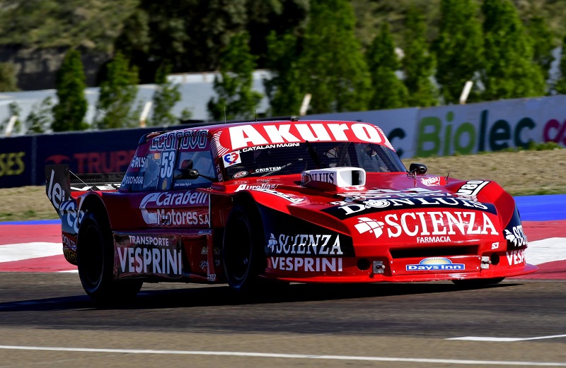 Así forma el Catalán Magni MS
👉TC
Catalán Magni. Mismo Ford, Berra
De Benedictis. Ford ex Garbelino, Berra
Garbelino. Busca Dodge o Torino
👉TC Pista
Reynoso. Ford propio, Ariel Martínez
👉TCM
J. Ochoa. Mismo Ford, Álvarez
👉TCPM
B. Ochoa. Mismo Ford, Álvarez

DT Juan M. Bouvier