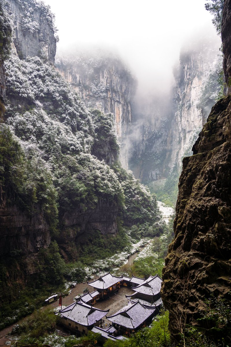 Tanesy13's tweet photo. @thepropgallery Wulong, Chongqing, China https://t.co/YqgIwz0qGk