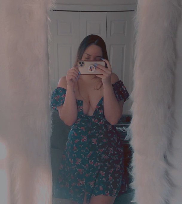 you can be my only fan 🤍 https://t.co/2kDwqncnSh