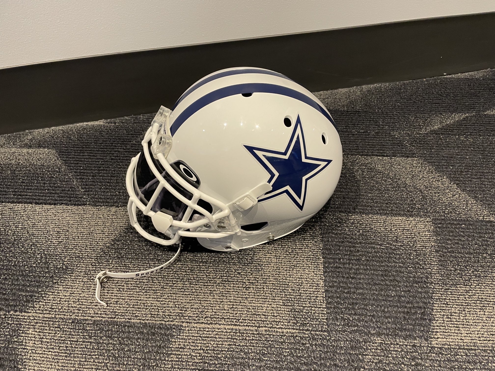 Todd Archer on X: 'The Cowboys will be in their Color Rush uniforms on  Thursday vs. the Titans with this helmet look.  / X