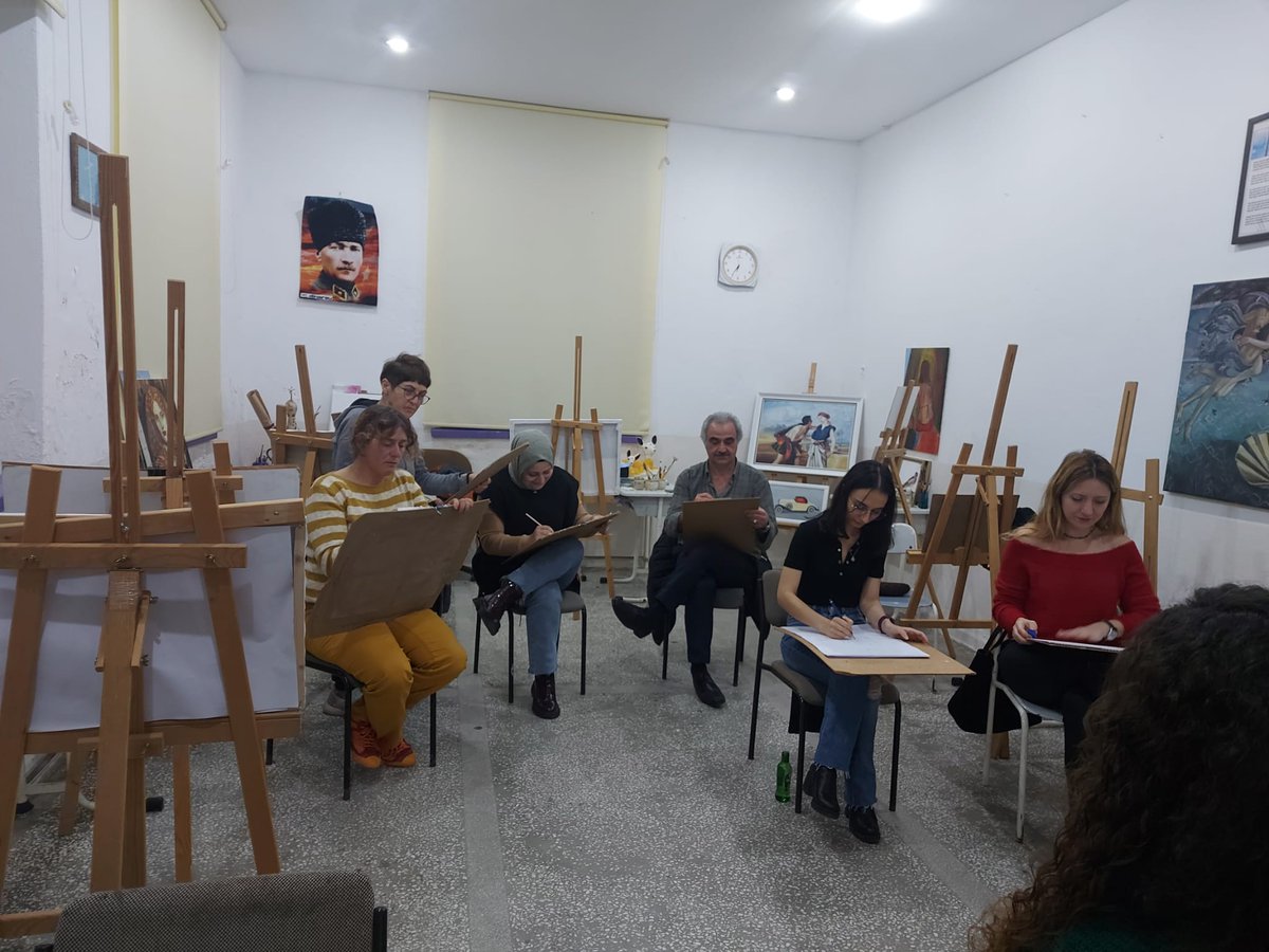 MarmaraHem's tweet photo. 09.11.2022 tarihinde başlayan Yağlı Boya Resim kursumuz. @MarmaraMem @balikesirmem @mebhbogm    https://t.co/Yza9mTvX35 https://t.co/j8FzqXTOAm