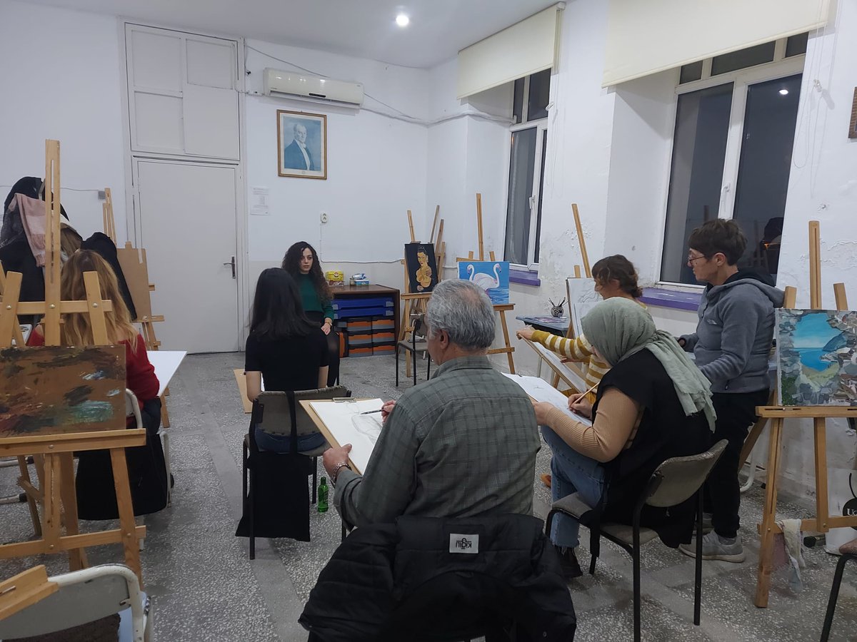 MarmaraHem's tweet photo. 09.11.2022 tarihinde başlayan Yağlı Boya Resim kursumuz. @MarmaraMem @balikesirmem @mebhbogm    https://t.co/Yza9mTvX35 https://t.co/j8FzqXTOAm