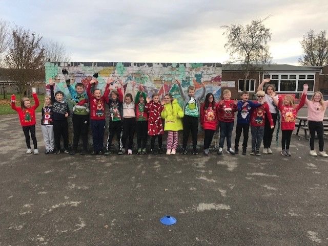 ThirskWeeklyNew's tweet image. Grab your copy of the Thirsk Weekly News as we share Christmas at Thirsk Community Primary School. To read the full story plus other great articles, grab your copy of the latest weekly news from one of these retailers - thirskweeklynews.com/where.html #woldclass #thirsk