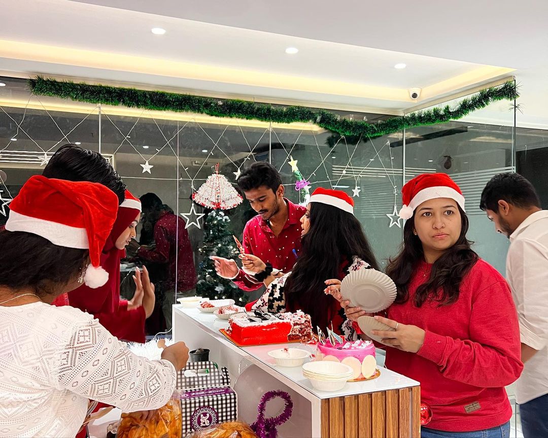 Christmas Celebration at #CRLInterior

Visit Us: crlinterior.com

#latepost #christmasvibes #celebration #festiveseason #fun #Chirstmas_Celebration #interiordesigner #homedecor #residentialinteriors