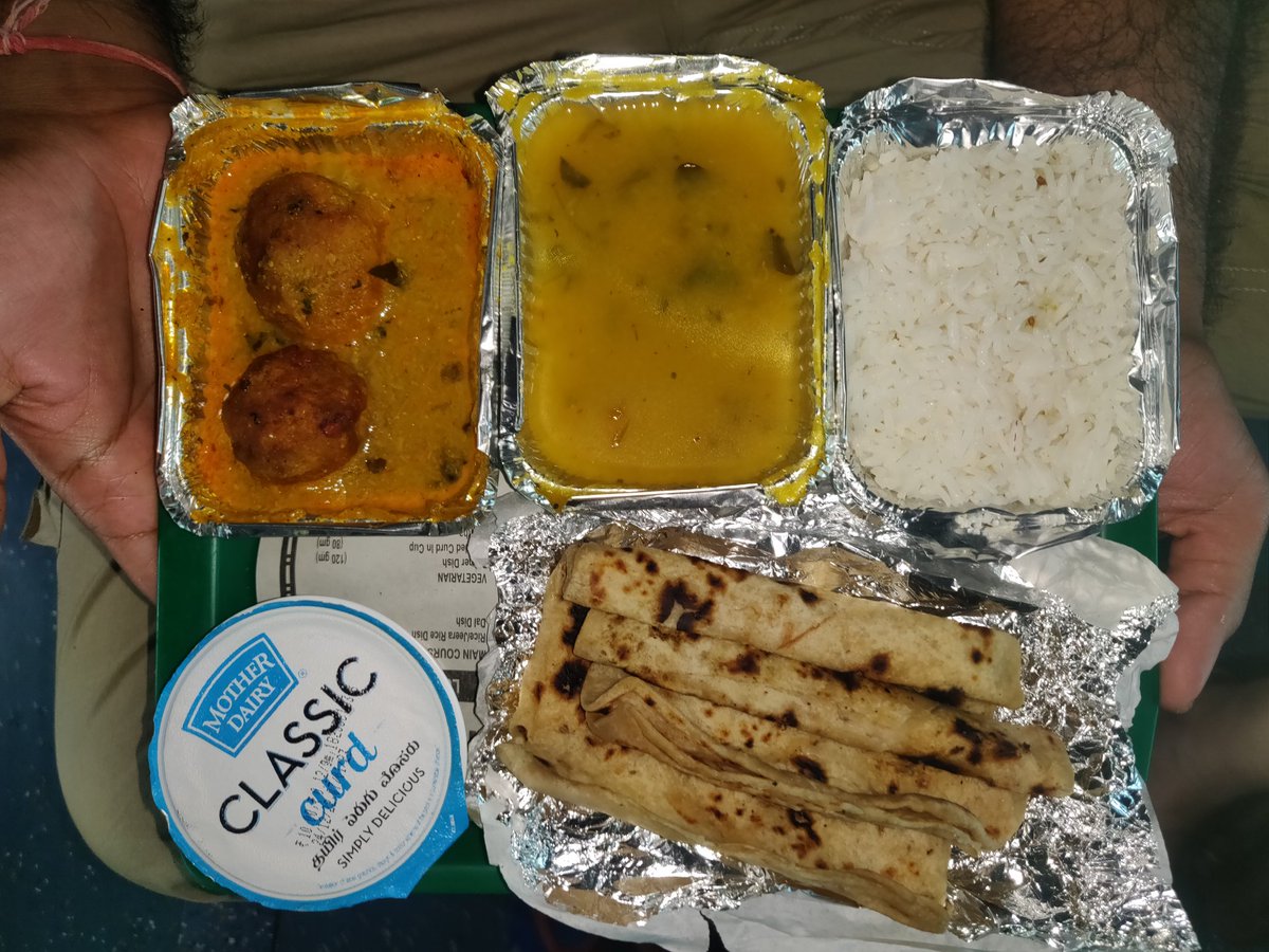 GaurSwapnil's tweet photo. Travelling in 22691- KSR BENGALURU - HAZRAT NIZAMUDDIN Rajdhani Express. The food being served on board in bland and insipid. 
Disappointed after what we have paid for the ticket @RailMinIndia @AshwiniVaishnaw https://t.co/2RoPsJcoqW