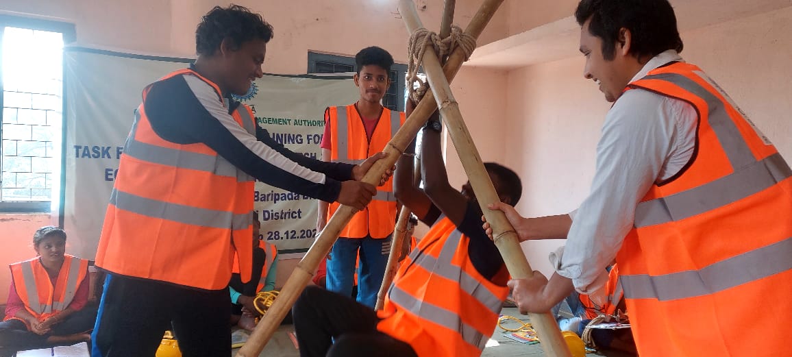 deocmbj's tweet photo. 3rd Day training of CSMMC Members &amp; Volunteers 
 on search and Rescue at Ward No-7 MFS , Baripada Municipality of Mayurbhanj District.
#OSDMA
#Capcitybuilding
@gyana_r_das
@DM_Mayurbhanj
@SRC_Odisha https://t.co/XGijgdtkxB