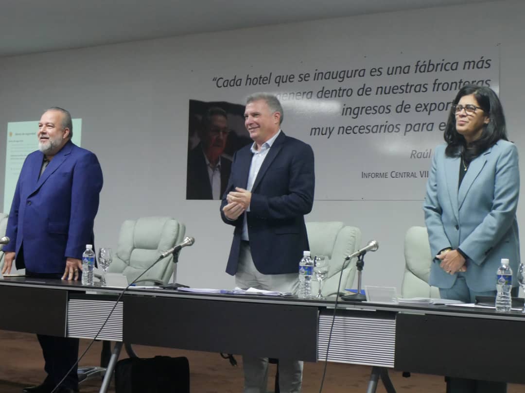 MMarreroCruz's tweet photo. Participé en el Consejo de Dirección del @MinturCuba, donde fueron debatidos los resultados alcanzados hasta noviembre del 2022, los estimados de cierre del año y proyecciones para 2023. https://t.co/aswwipOFYU