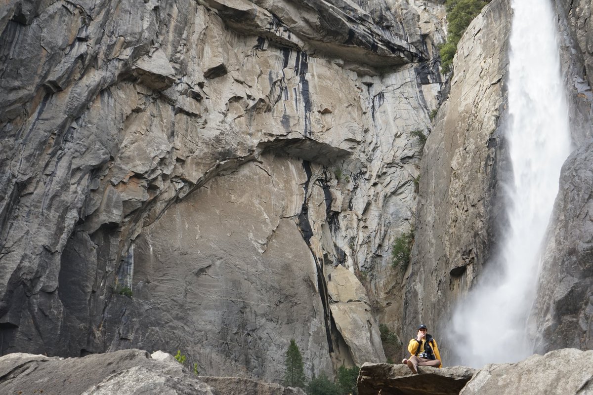 survived hiking snowy Yosemite in a pair of vans