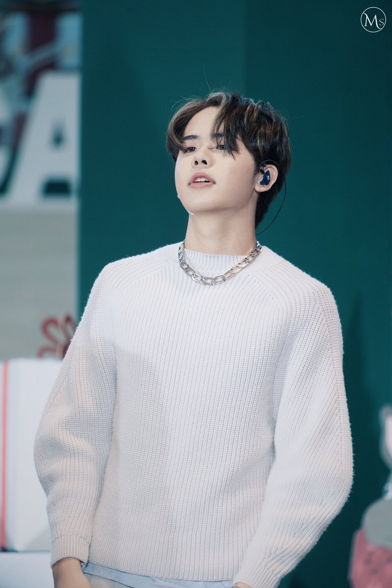 merrymumories's tweet photo. 221224🐯🤍
#WintercallingxATLAS
#Wintercalling #หิมะตกที่ศูนย์สิริกิติ์
#MUONSAN #MuonATLAS #ATLAS_TH https://t.co/BXdbPWpIVR