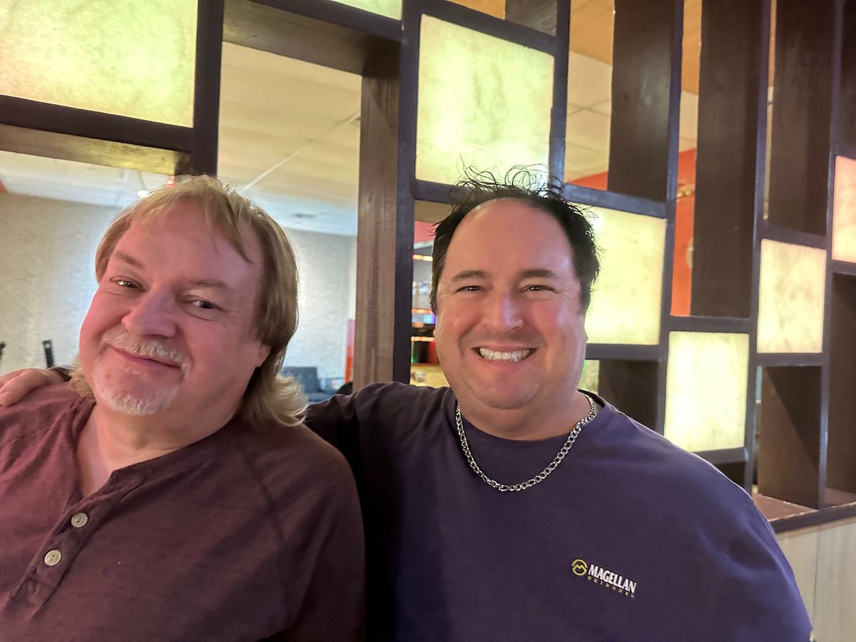 alreadygoneband's tweet photo. Look who Jay ran into tooling around south Louisiana.
#cajunconnection #homefortheholidays #pleasecomehomeforchristmas #hibachi #kobe #laplace https://t.co/sfXXsge0Lw