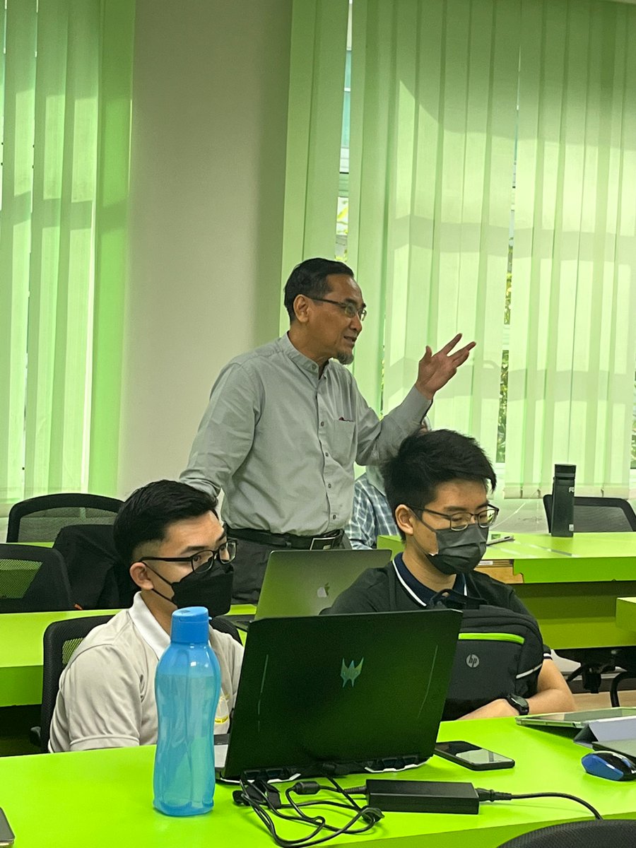 asiacentre_org's tweet photo. Today, 27 December, Asia Centre’s Dr. James Gomez and Lina Sakina binte Salim, is at Universiti Utara Malaysia in Kedah, Malaysia to deliver the MIL Training for Master Trainers.
This training is in partnership with @Google and ASEAN Foundation.
#ASEANDLP #BeASEAN #WeAreASEAN https://t.co/iNRldBLslu