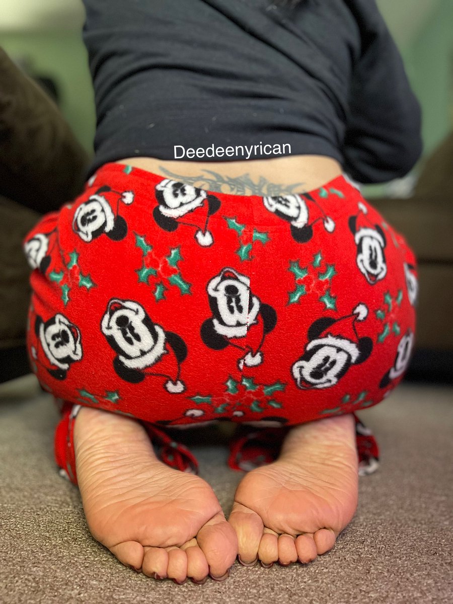 DeedeericanF's tweet photo. Nite nite !! ๐ #subscribe #onlyfans #lotsofcontent #requests #consistency #wrinkledsoles #soles #toes #feet #buymyfeetpics #cashapp #amazonwishlist #oilysoles #latinafeet #footlovers https://t.co/XXnSaP3FTb