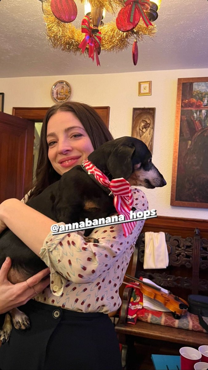 TMI_Uruguay's tweet photo. Happy holidays from @AnnaBananaHops @RealDanBarna @alanvansprang and #ShawnaLee
#ShadowFam #Underpaint #InTheDark #Lillith #Alantine https://t.co/Mrw3I0elAn